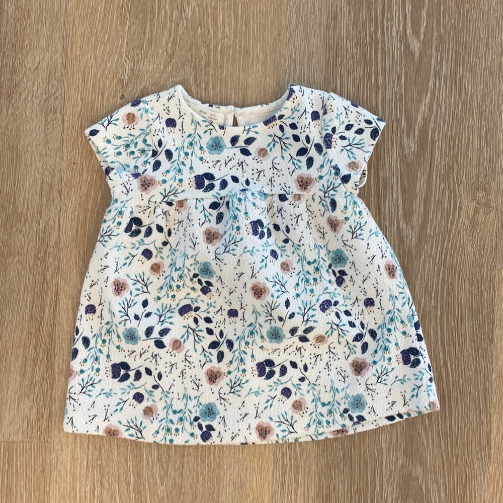 Zara. Baby girl dress. 6/9 months. Great condition.